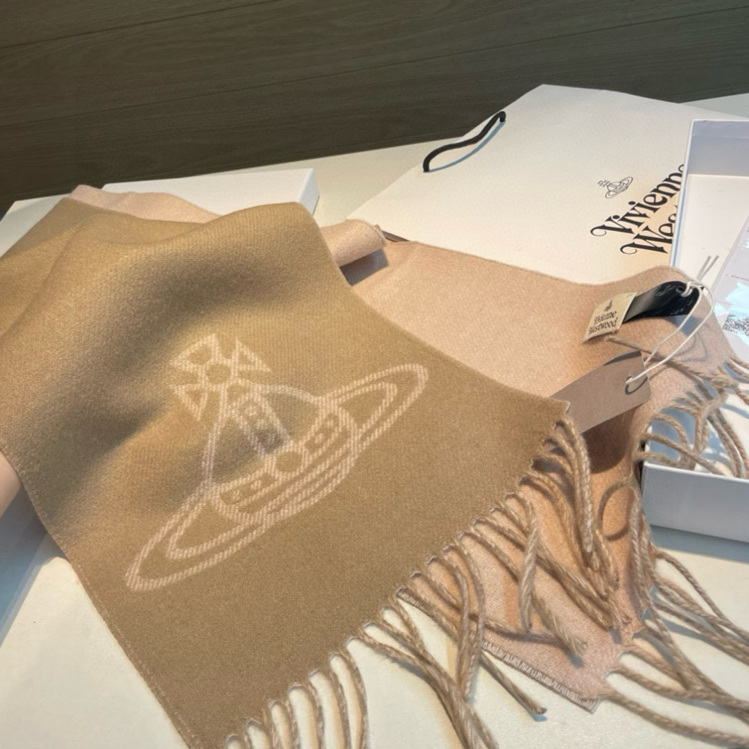 ✨✨英国朋克教母“西太后Vivienne Westwood”最爱的土星❗❗从精神上，Vivenne We