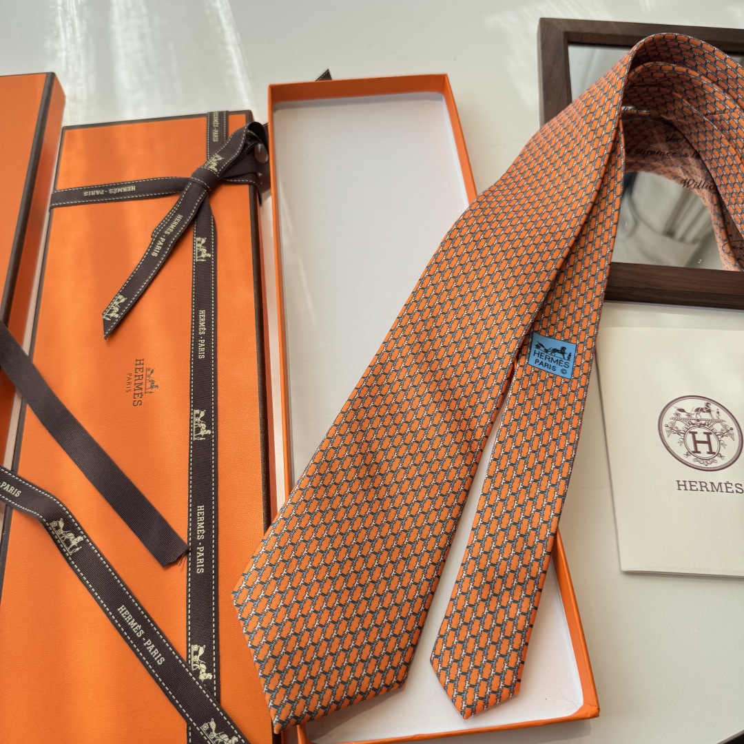 特价特 爱马仕男士新款领带系列👔👔，稀有H家每年都有一千条不同印花的领带面世，从最初的多以几何图案表现骑