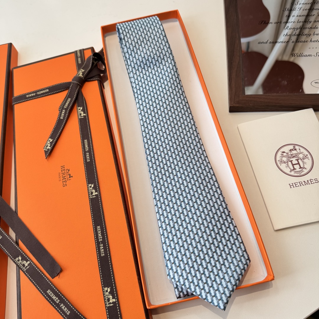 特价特 爱马仕男士新款领带系列👔👔，稀有H家每年都有一千条不同印花的领带面世，从最初的多以几何图案表现骑