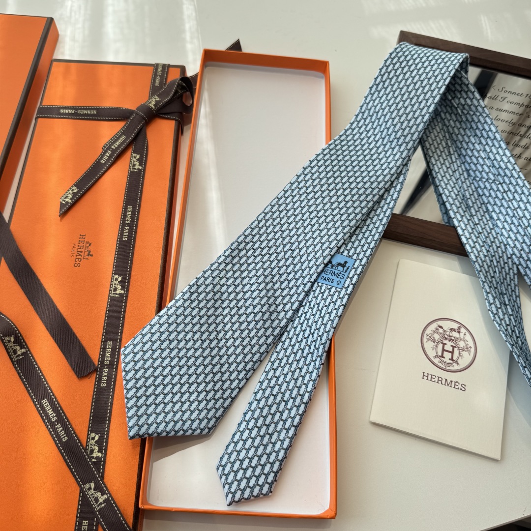 特价特 爱马仕男士新款领带系列👔👔，稀有H家每年都有一千条不同印花的领带面世，从最初的多以几何图案表现骑