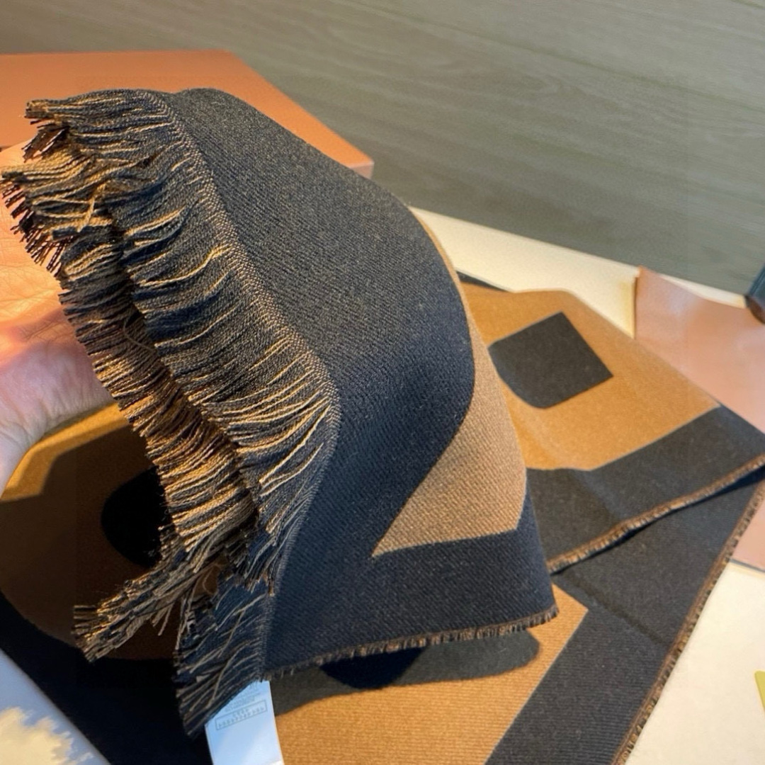 ✨✨【先到先得】巴宝莉专柜最新款💨火爆来袭💥🎊顶级双层色织工艺。此工艺只有巴宝莉纯正代工厂才有的工艺‼️