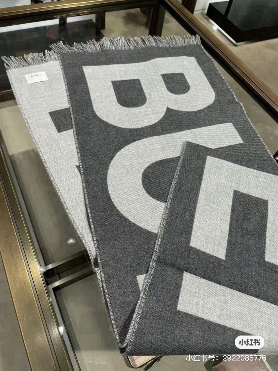 ✨✨【先到先得】巴宝莉专柜最新款💨火爆来袭💥🎊顶级双层色织工艺。此工艺只有巴宝莉纯正代工厂才有的工艺‼️