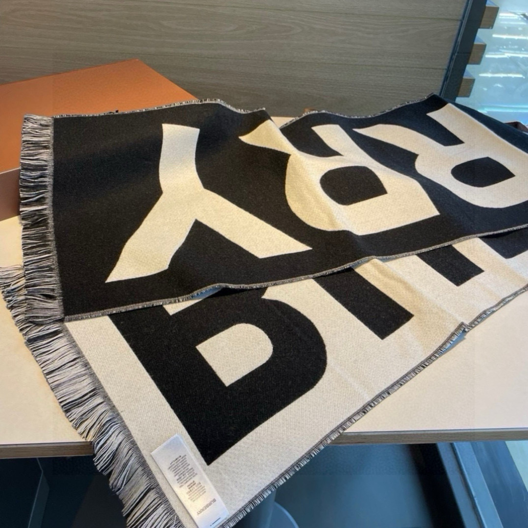 ✨✨【先到先得】巴宝莉专柜最新款💨火爆来袭💥🎊顶级双层色织工艺。此工艺只有巴宝莉纯正代工厂才有的工艺‼️