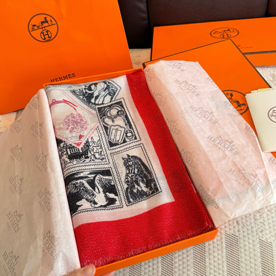 金丝线版 上新❤️超级有腔调！！！巨巨巨巨美的闪光女神】谁懂这种秋冬调性的美啊？！！！这款小香披肩也是我