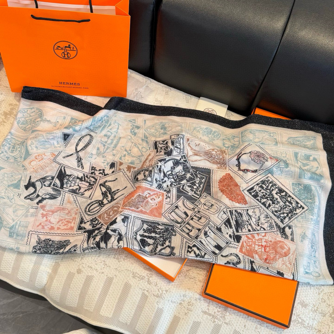 金丝线版 上新❤️超级有腔调！！！巨巨巨巨美的闪光女神】谁懂这种秋冬调性的美啊？！！！这款小香披肩也是我