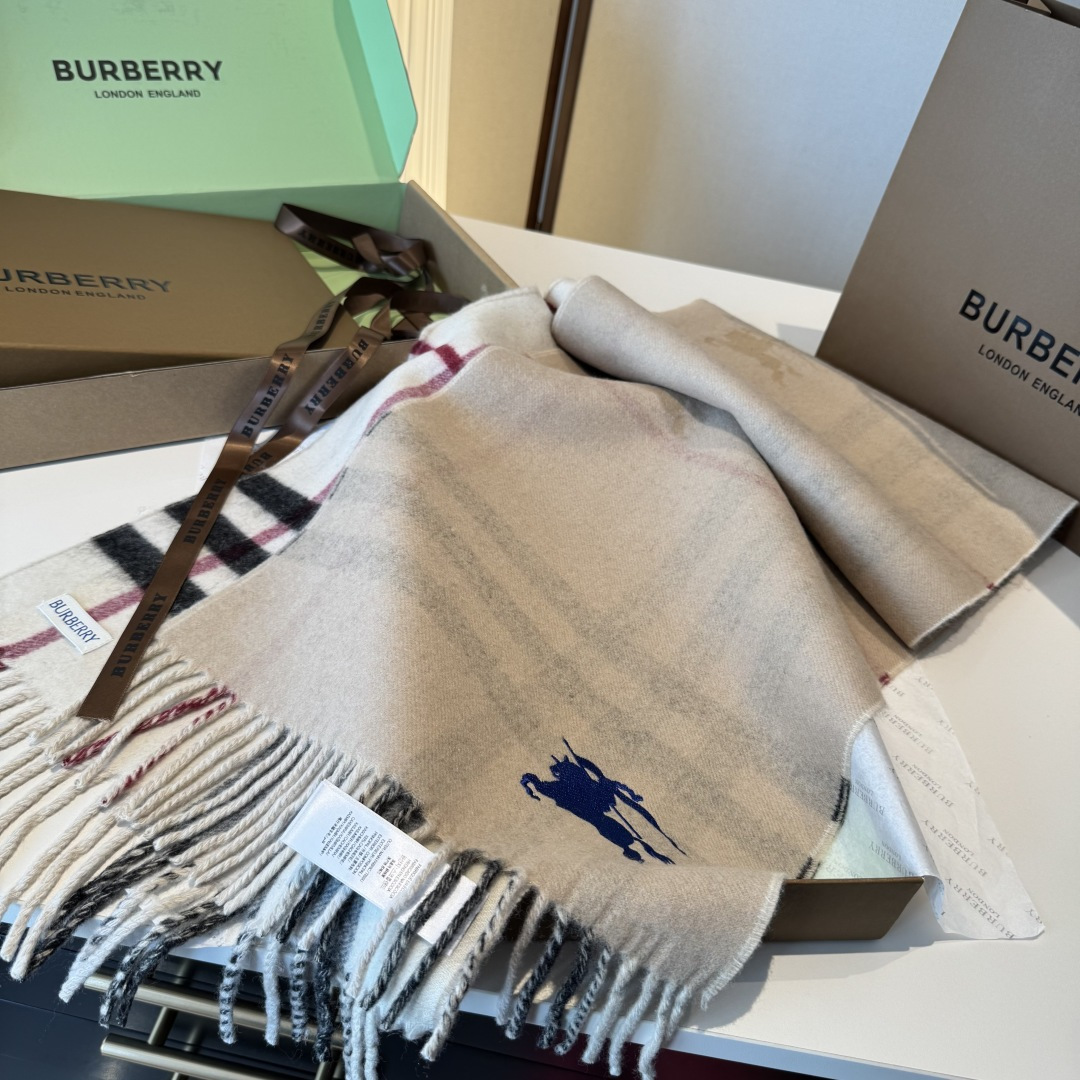 ❤️最新款 B双刺 双面刺绣➕印花➕提花 大密度双面羊绒格子围巾 超高难度工艺 绝非一般coPy能做 原