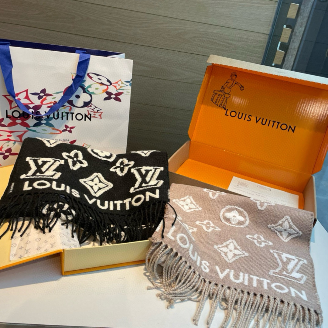 3D浮雕工艺 新 最新专柜同步上新 立体浮雕logo 超级拉风 厚实蓬松 原版原标 上身效果很好看 不分