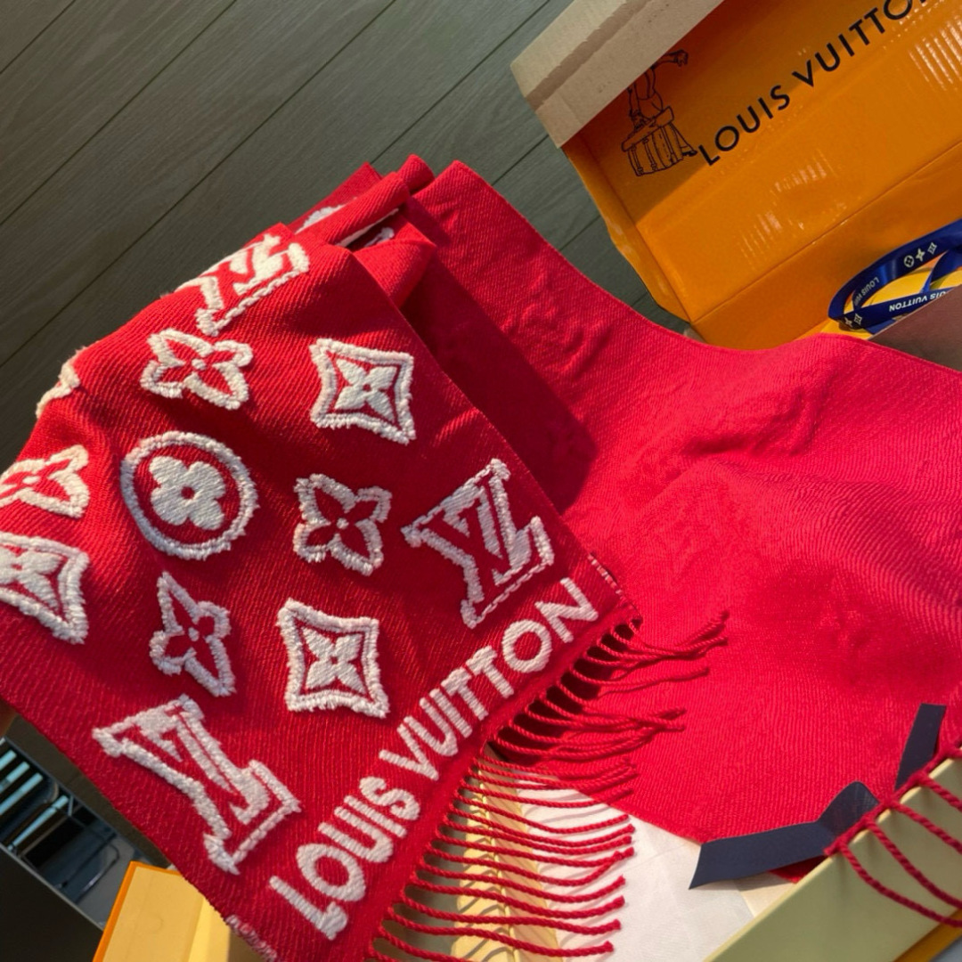 3D浮雕工艺 新 最新专柜同步上新 立体浮雕logo 超级拉风 厚实蓬松 原版原标 上身效果很好看 不分