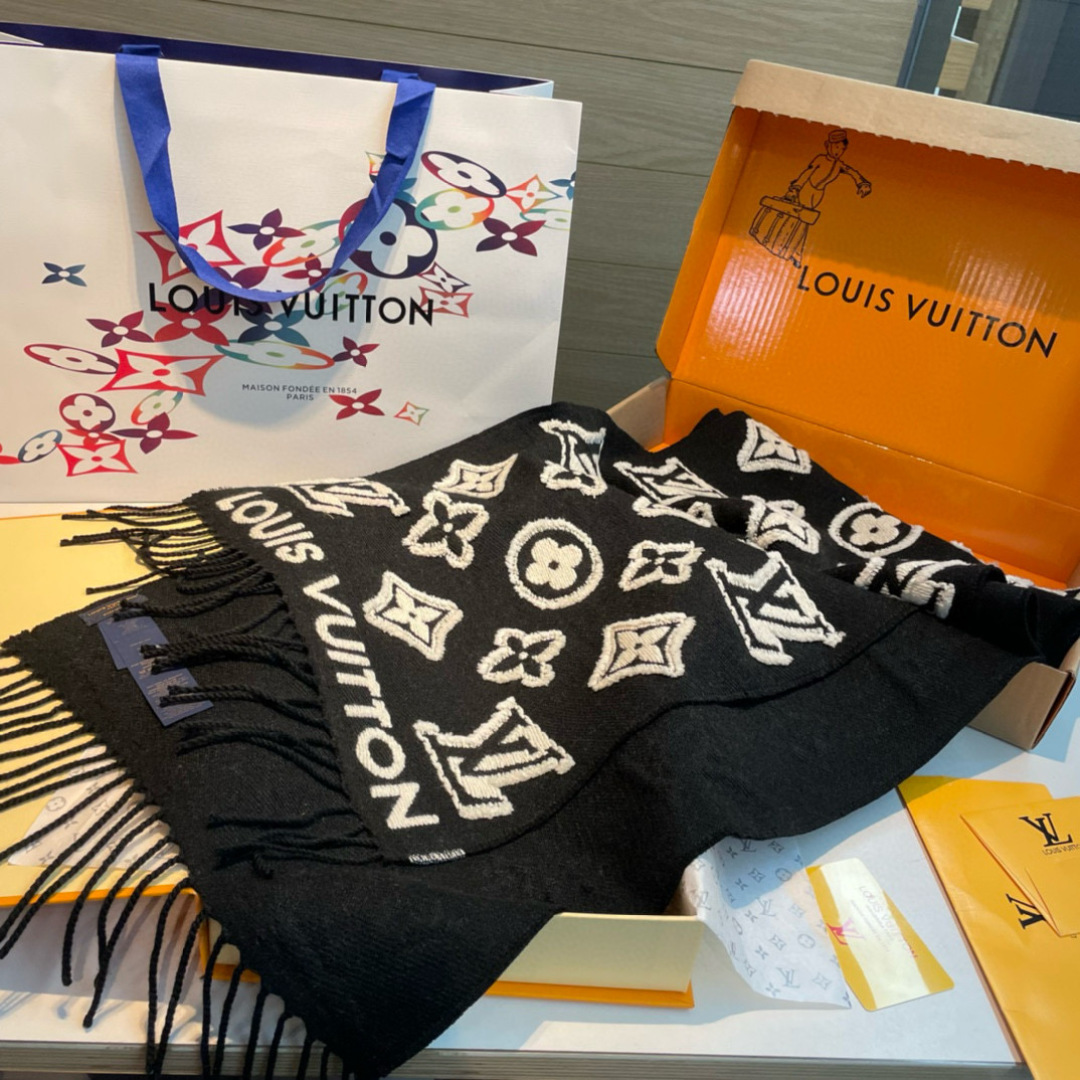 3D浮雕工艺 新 最新专柜同步上新 立体浮雕logo 超级拉风 厚实蓬松 原版原标 上身效果很好看 不分