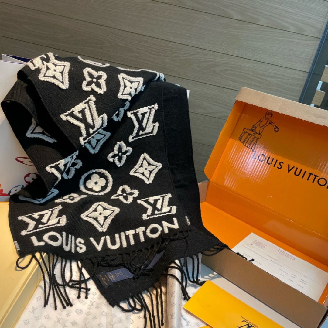 3D浮雕工艺 新 最新专柜同步上新 立体浮雕logo 超级拉风 厚实蓬松 原版原标 上身效果很好看 不分