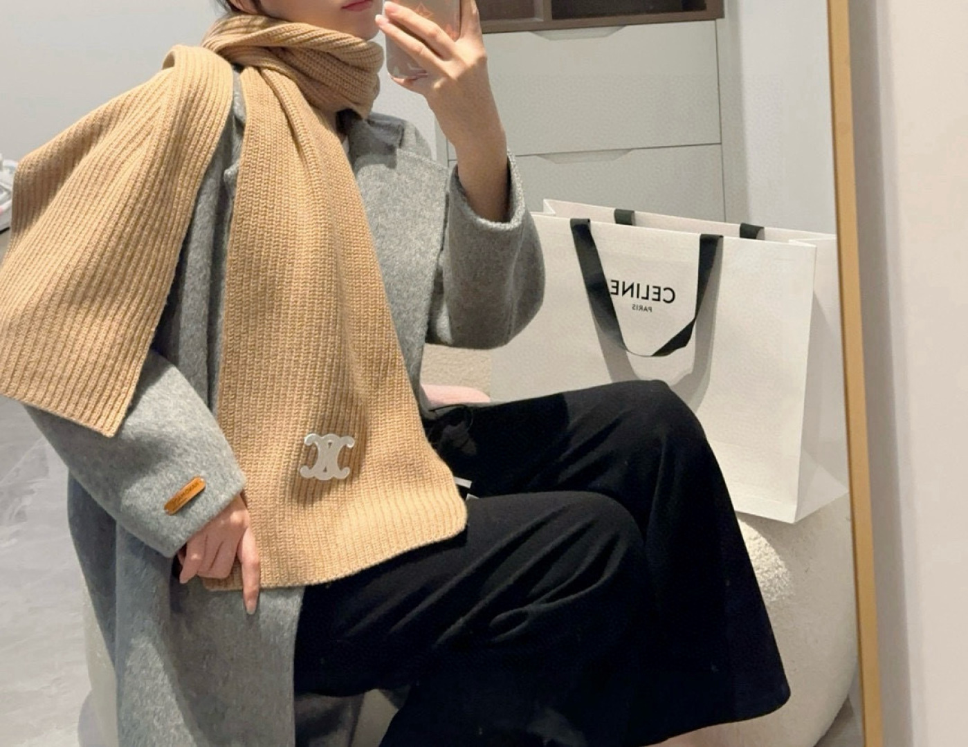 CELINE· 赛琳经典羊绒围巾❗来个硬货.麻溜的安排上.纯正出口❗原订单已经交货一批，其中一批刚过海关