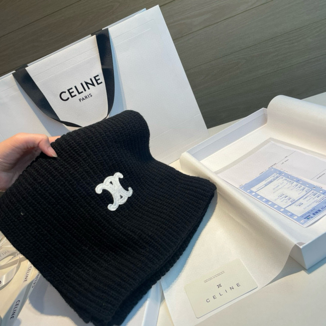 CELINE· 赛琳经典羊绒围巾❗来个硬货.麻溜的安排上.纯正出口❗原订单已经交货一批，其中一批刚过海关