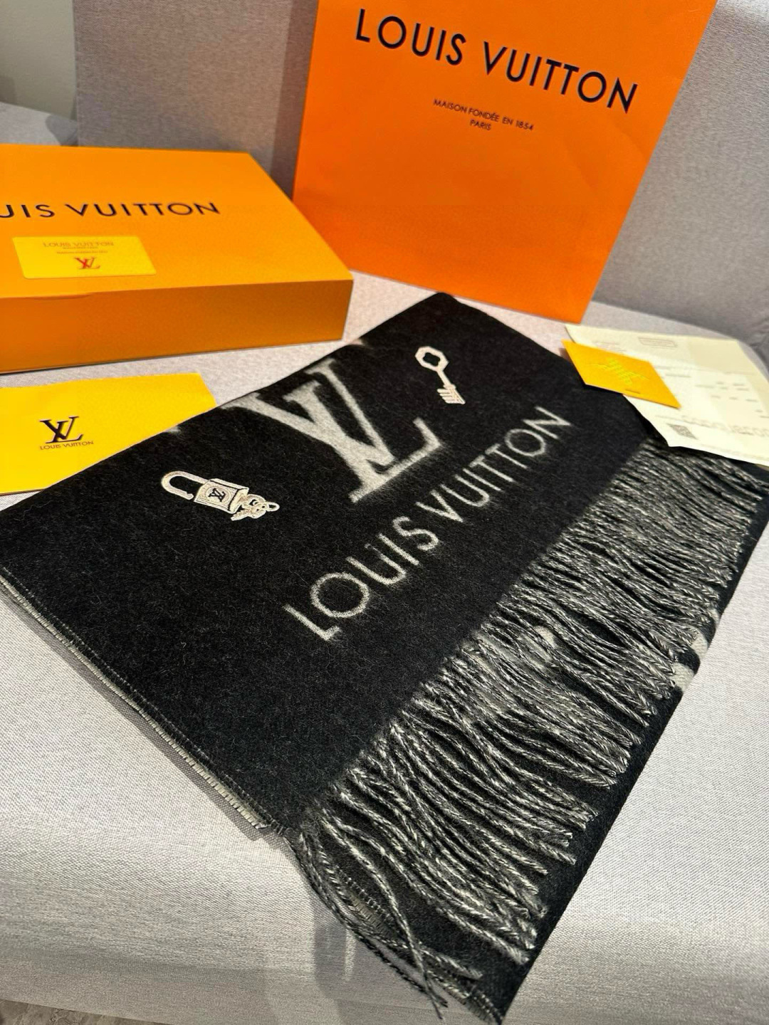 激动!!!~~这个系列正品有钱都很难买，我们的品质真的绝了，代购的来~亲妈价格再一次造福人类！买了正品的