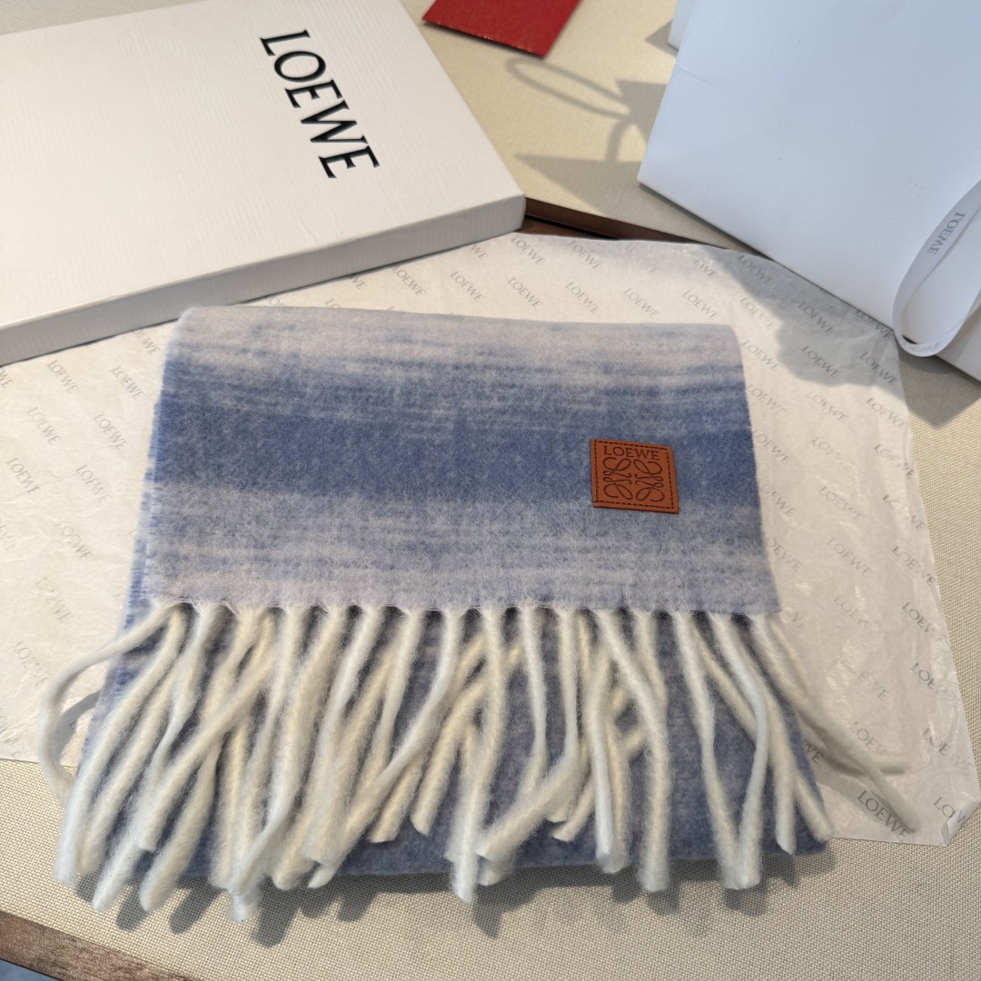 ▪❤️️罗意威超美新款马海毛渐变围巾！超级推荐入手！】质感好货！主打的马海毛围巾~据说超难买哦！！打了好