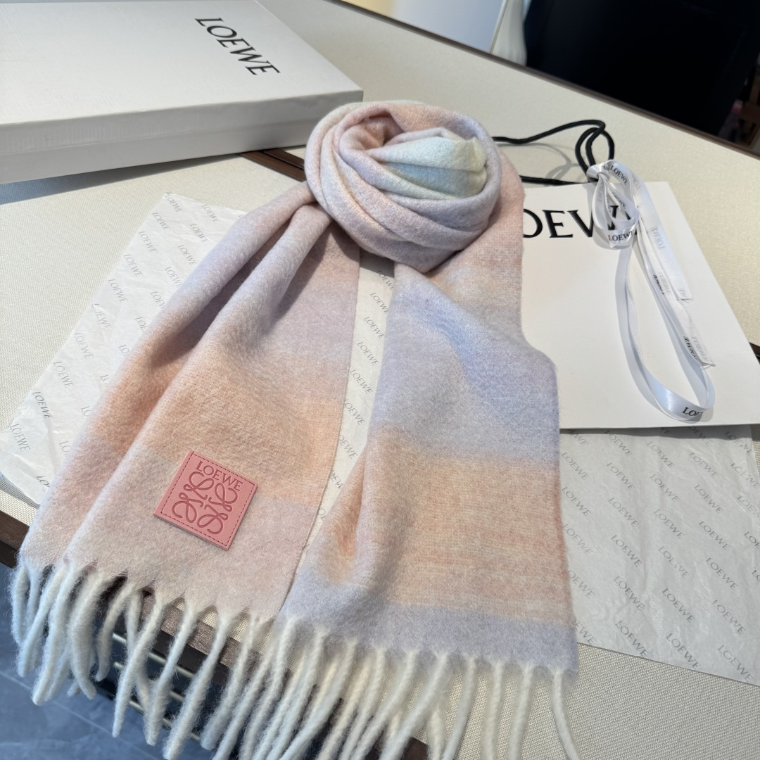 ▪❤️️罗意威超美新款马海毛渐变围巾！超级推荐入手！】质感好货！主打的马海毛围巾~据说超难买哦！！打了好