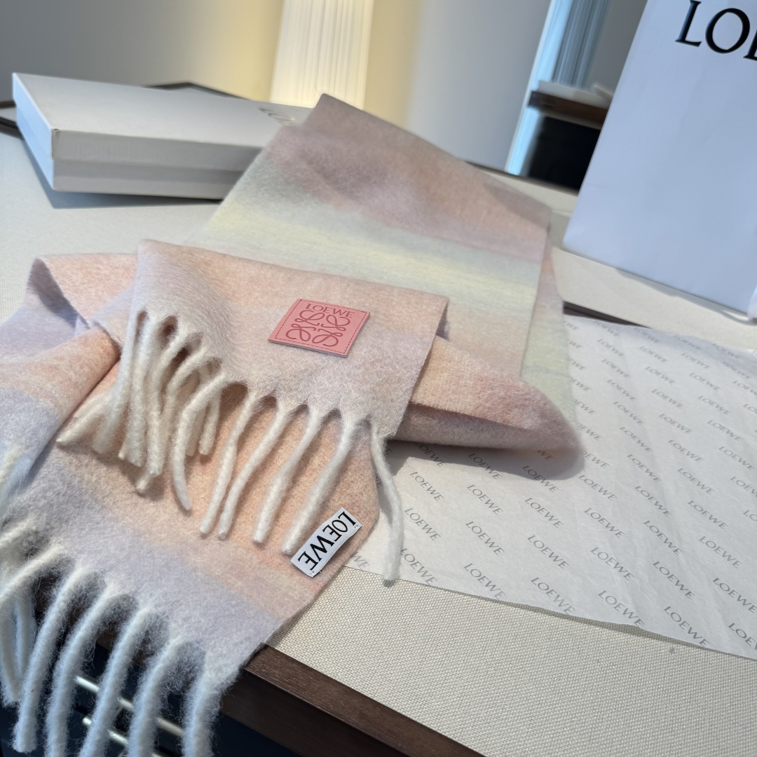 ▪❤️️罗意威超美新款马海毛渐变围巾！超级推荐入手！】质感好货！主打的马海毛围巾~据说超难买哦！！打了好