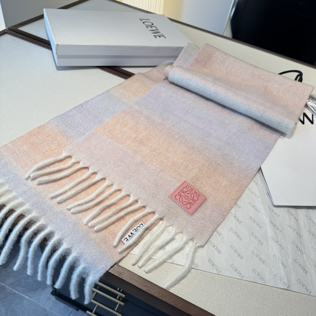 ▪❤️️罗意威超美新款马海毛渐变围巾！超级推荐入手！】质感好货！主打的马海毛围巾~据说超难买哦！！打了好