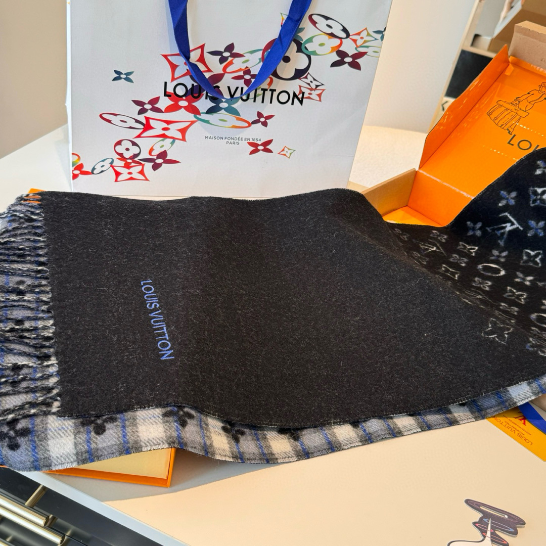 🆕LOUIS VUITTON · 路易威登❗️驴家的男款围巾就且买且珍惜吧 - 男款真的很少，一年也就出