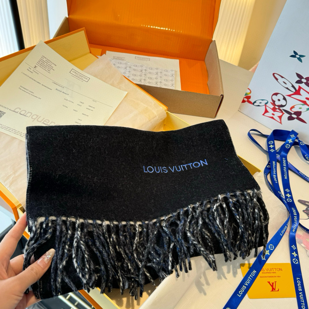 🆕LOUIS VUITTON · 路易威登❗️驴家的男款围巾就且买且珍惜吧 - 男款真的很少，一年也就出