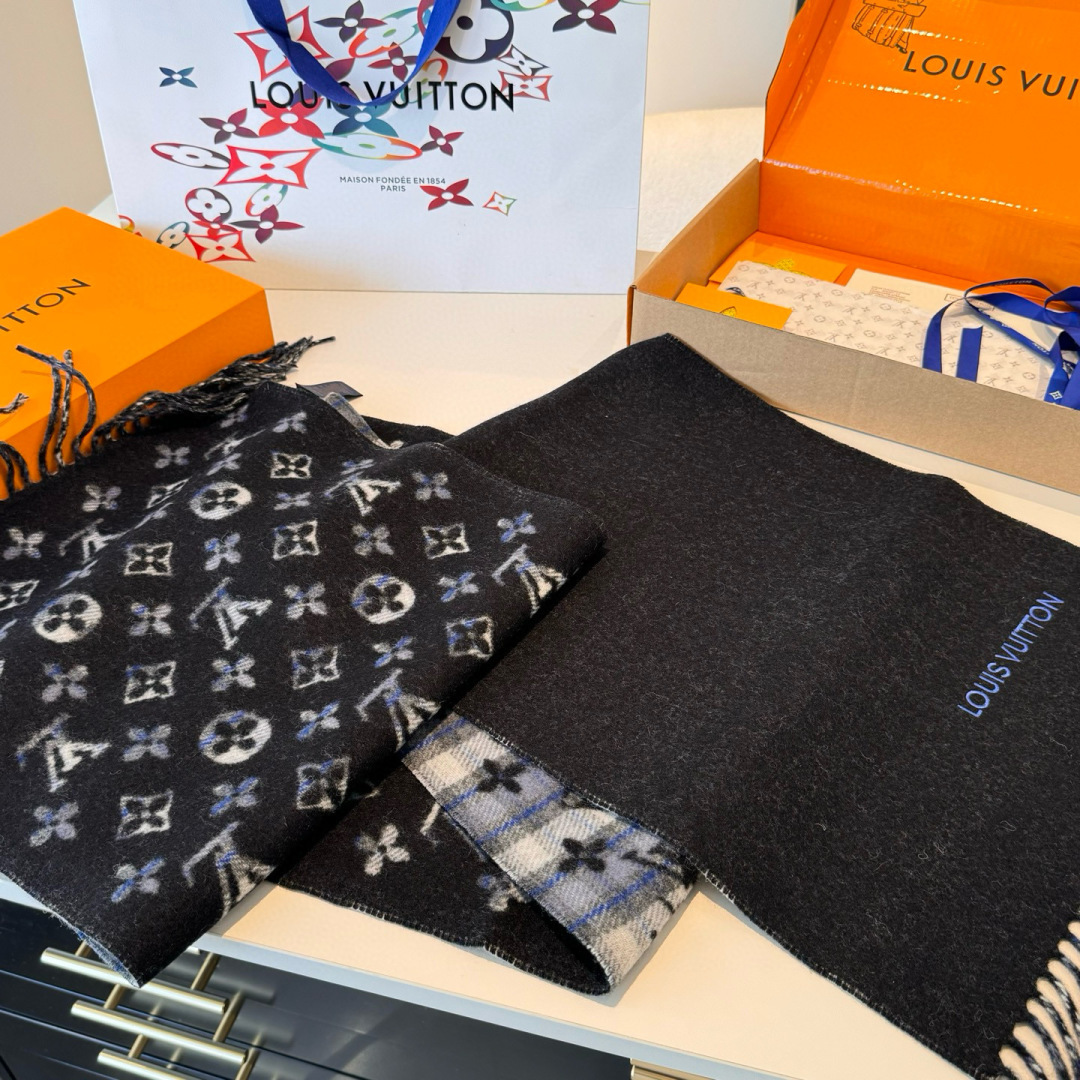 🆕LOUIS VUITTON · 路易威登❗️驴家的男款围巾就且买且珍惜吧 - 男款真的很少，一年也就出