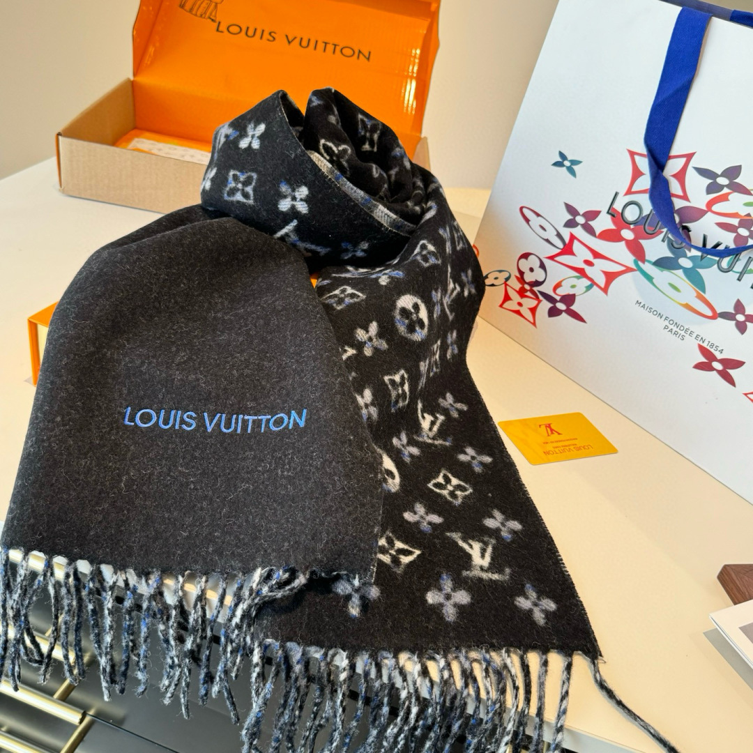 🆕LOUIS VUITTON · 路易威登❗️驴家的男款围巾就且买且珍惜吧 - 男款真的很少，一年也就出
