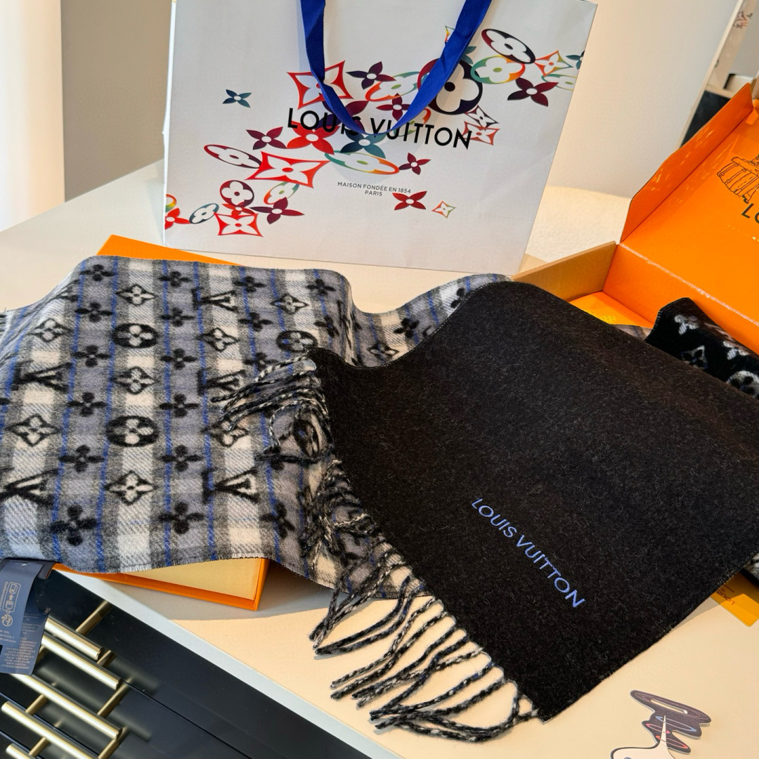 🆕LOUIS VUITTON · 路易威登❗️驴家的男款围巾就且买且珍惜吧 - 男款真的很少，一年也就出