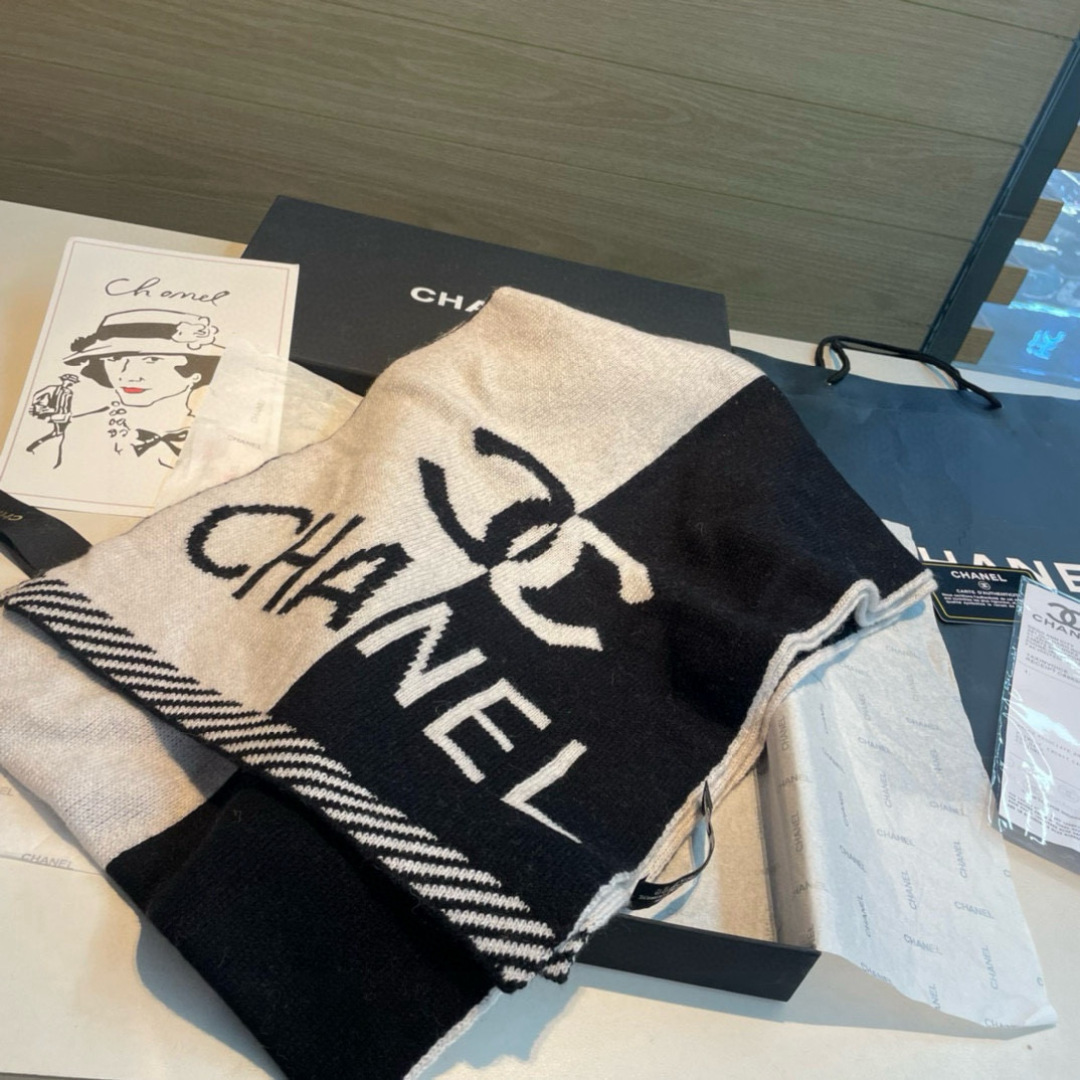 👑👑Chanel24秋冬新款24b针织围巾羊绒针织长巾‼️美翻了[流泪]御用殿堂级极品‼️新款在售 进口
