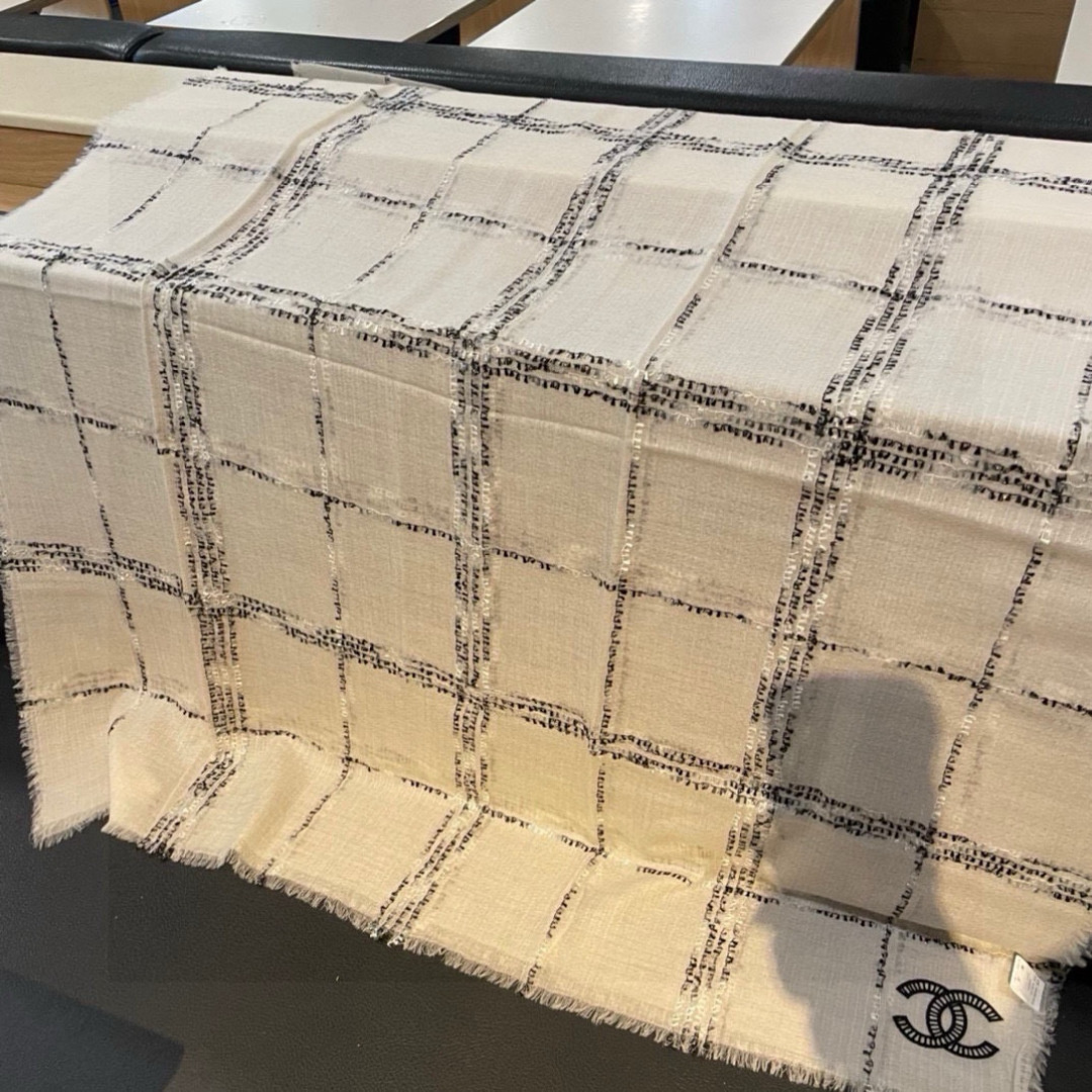 最新款香奈儿来啦来啦，无敌大爆款，绝对是市面上最高版本。手感超级柔软。牙刷纱全部订纺[嘴唇][嘴唇]‼️