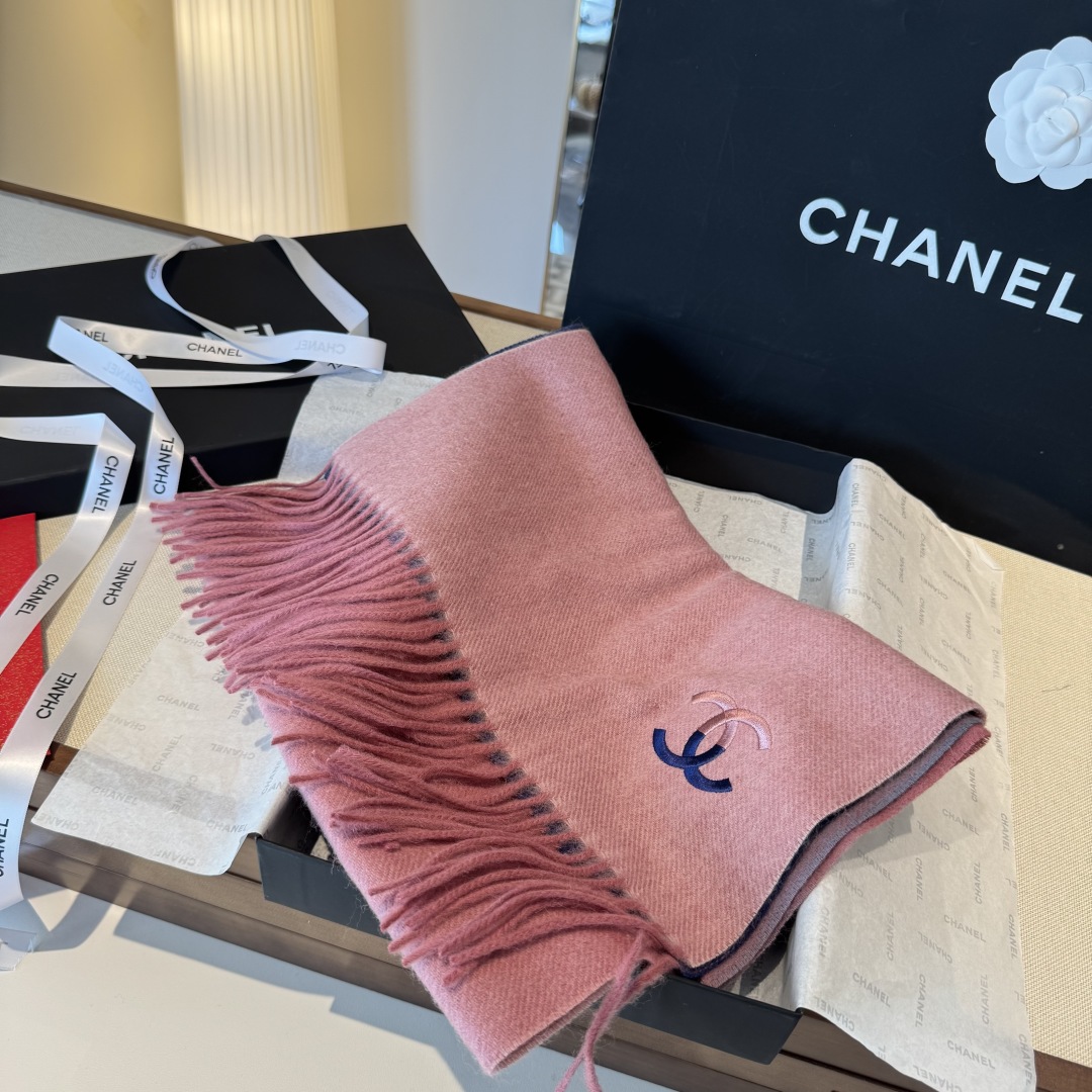 🆕 【▪Chanel · 香奈儿难得一见的温柔配色，超级迷恋❗️气质低调恬静又不失优雅❗️】重点推荐❗️