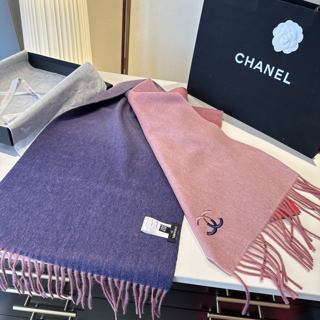 🆕 【▪Chanel · 香奈儿难得一见的温柔配色，超级迷恋❗️气质低调恬静又不失优雅❗️】重点推荐❗️