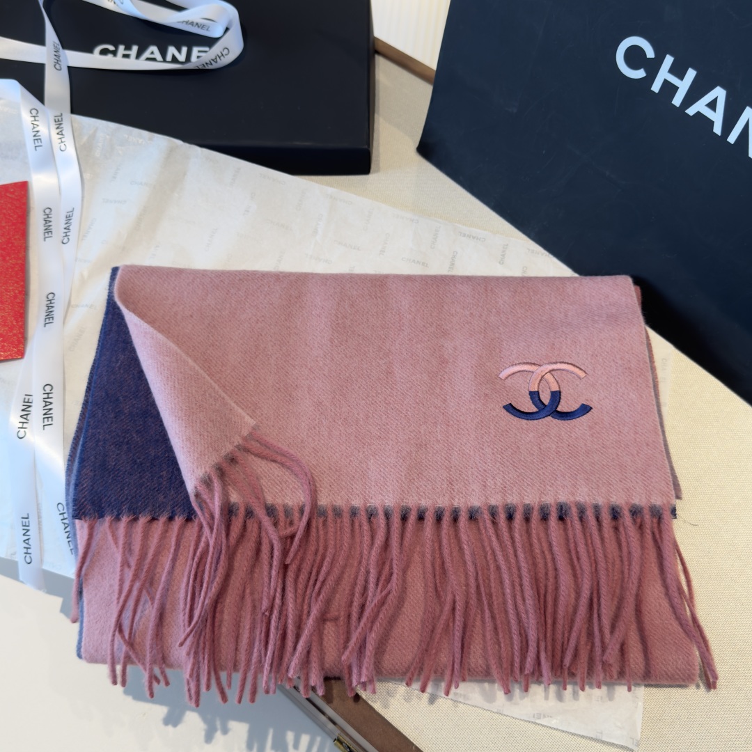 🆕 【▪Chanel · 香奈儿难得一见的温柔配色，超级迷恋❗️气质低调恬静又不失优雅❗️】重点推荐❗️