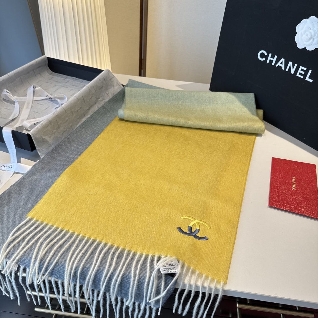 🆕 【▪Chanel · 香奈儿难得一见的温柔配色，超级迷恋❗️气质低调恬静又不失优雅❗️】重点推荐❗️