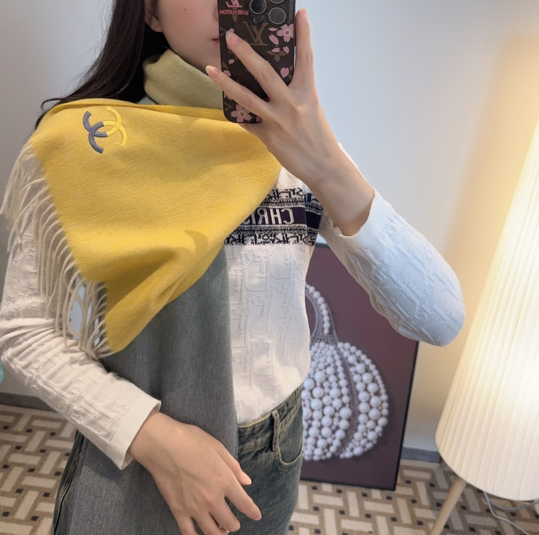 🆕 【▪Chanel · 香奈儿难得一见的温柔配色，超级迷恋❗️气质低调恬静又不失优雅❗️】重点推荐❗️