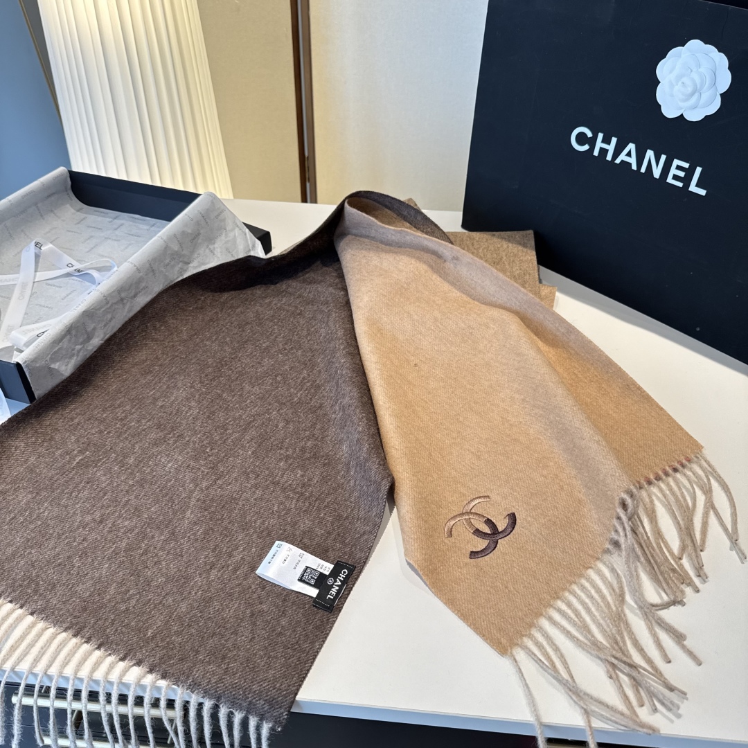 🆕 【▪Chanel · 香奈儿难得一见的温柔配色，超级迷恋❗️气质低调恬静又不失优雅❗️】重点推荐❗️