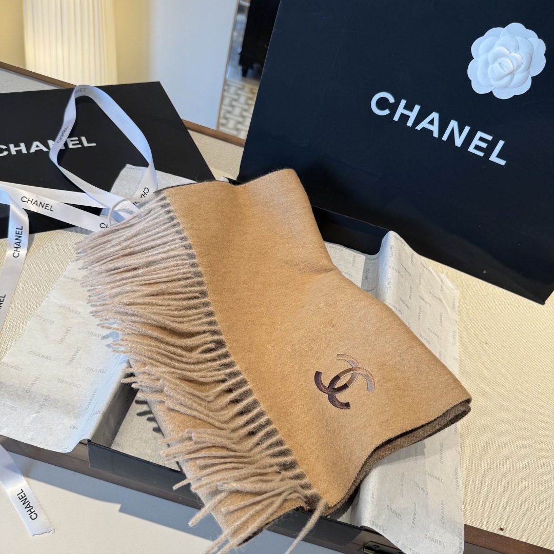 🆕 【▪Chanel · 香奈儿难得一见的温柔配色，超级迷恋❗️气质低调恬静又不失优雅❗️】重点推荐❗️