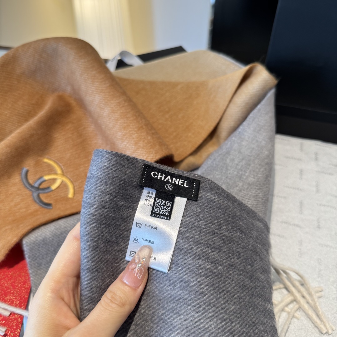 🆕 【▪Chanel · 香奈儿难得一见的温柔配色，超级迷恋❗️气质低调恬静又不失优雅❗️】重点推荐❗️
