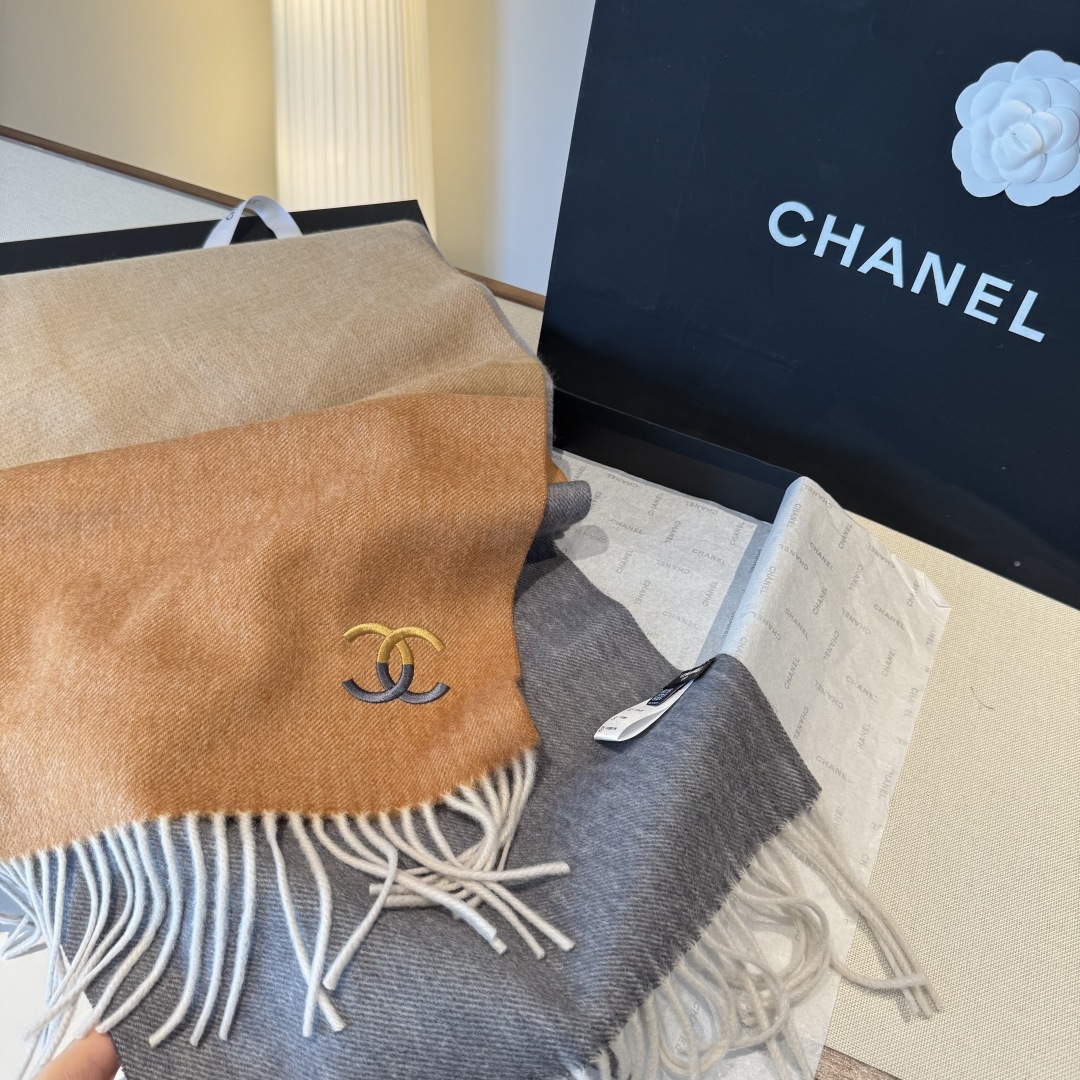 🆕 【▪Chanel · 香奈儿难得一见的温柔配色，超级迷恋❗️气质低调恬静又不失优雅❗️】重点推荐❗️