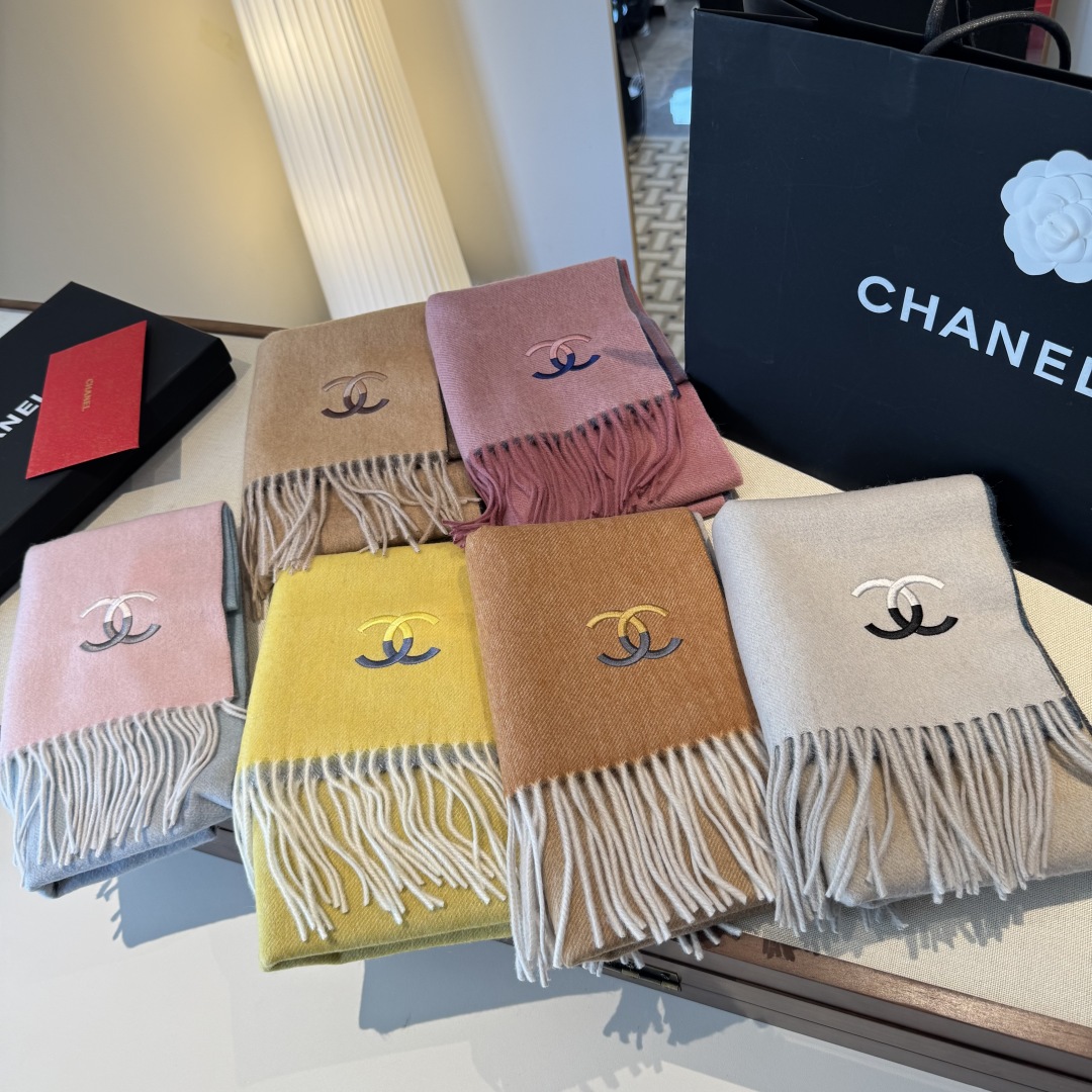 🆕 【▪Chanel · 香奈儿难得一见的温柔配色，超级迷恋❗️气质低调恬静又不失优雅❗️】重点推荐❗️