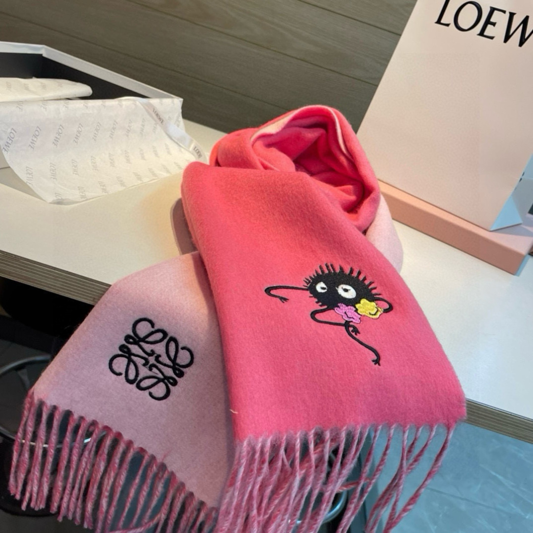 双面小病毒系列 🆕 【▪Loewe · 罗意威难得一见的温柔配色，低调又不失优雅❗】重点推荐❗双面配色，