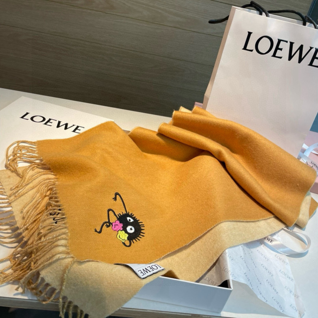 双面小病毒系列 🆕 【▪Loewe · 罗意威难得一见的温柔配色，低调又不失优雅❗】重点推荐❗双面配色，