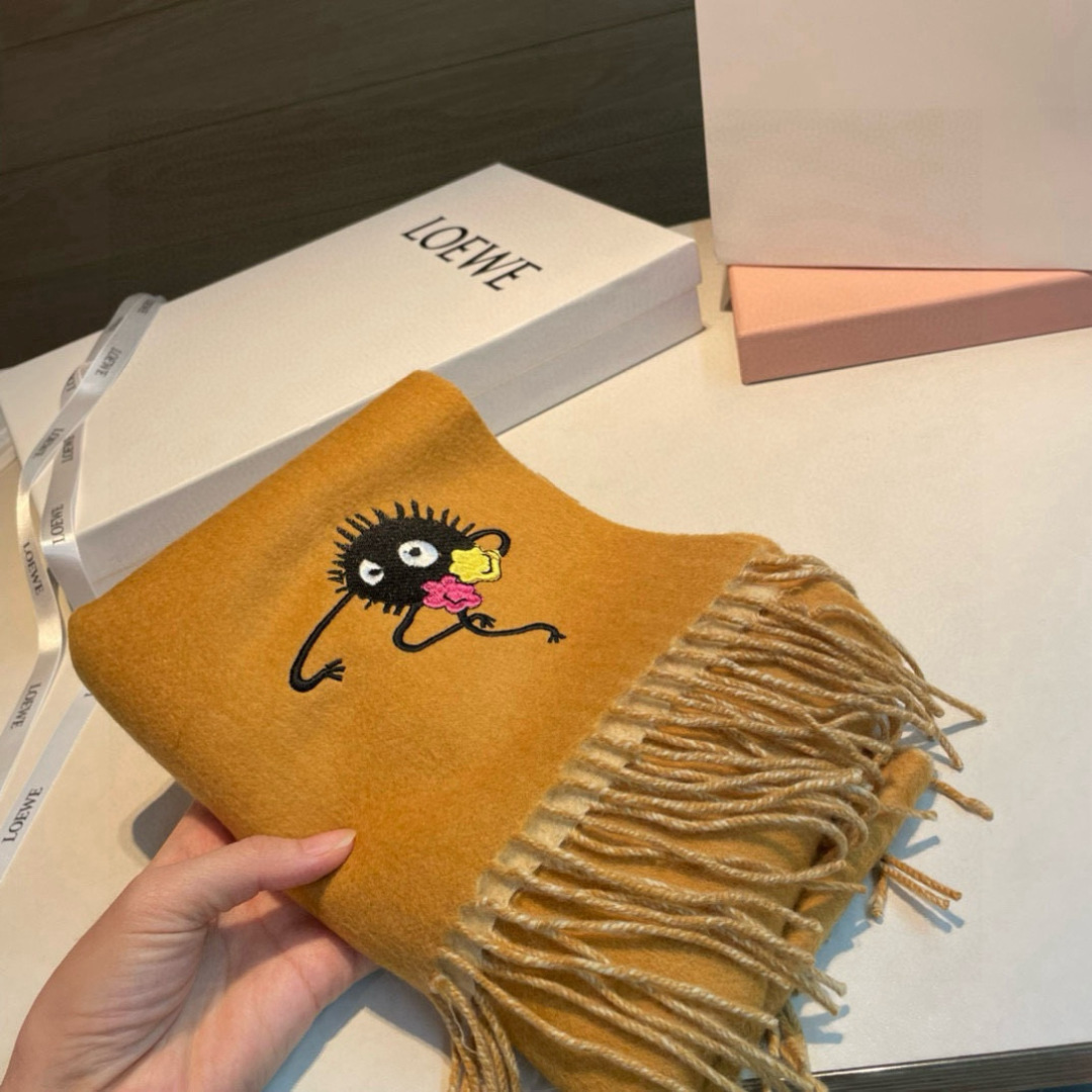 双面小病毒系列 🆕 【▪Loewe · 罗意威难得一见的温柔配色，低调又不失优雅❗】重点推荐❗双面配色，