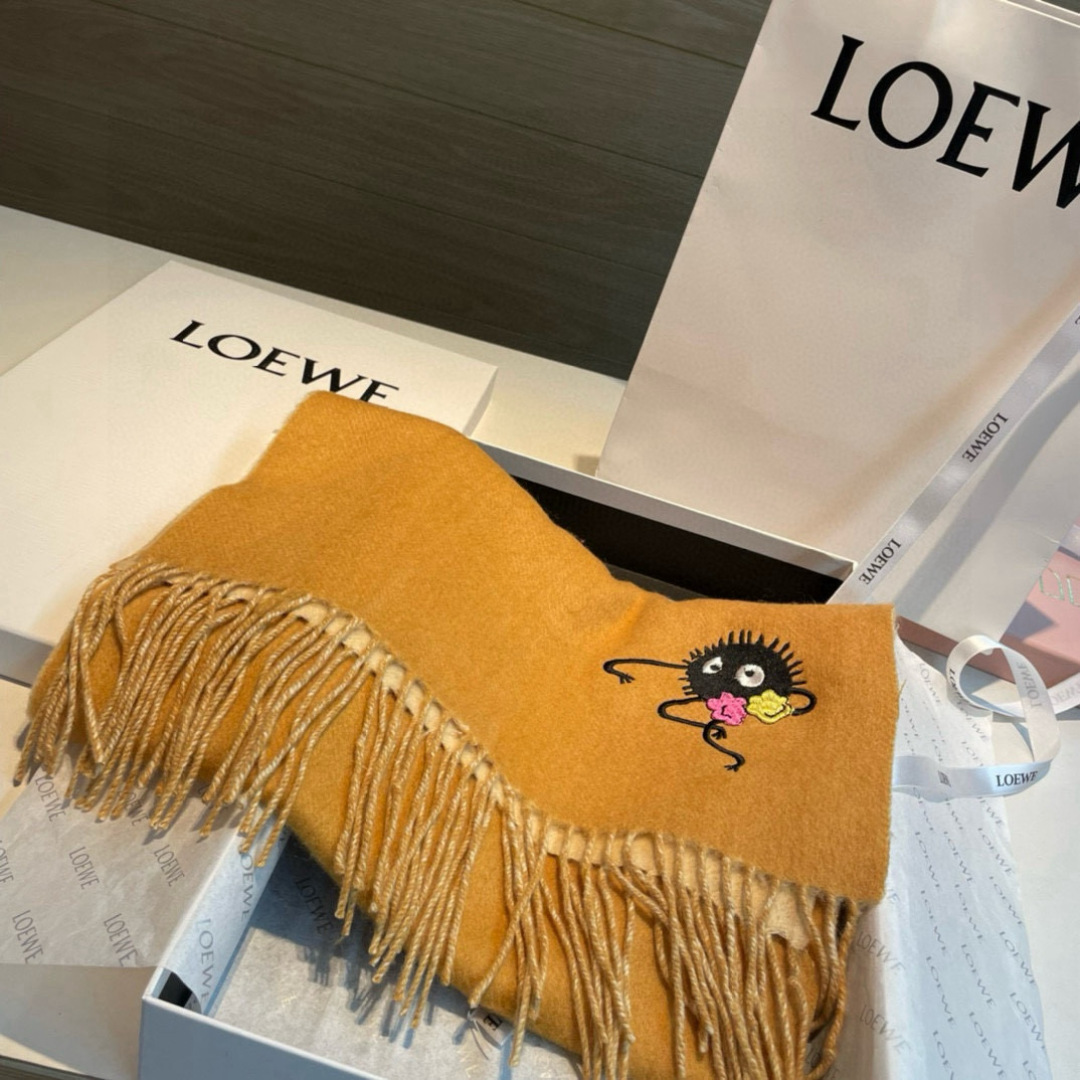 双面小病毒系列 🆕 【▪Loewe · 罗意威难得一见的温柔配色，低调又不失优雅❗】重点推荐❗双面配色，