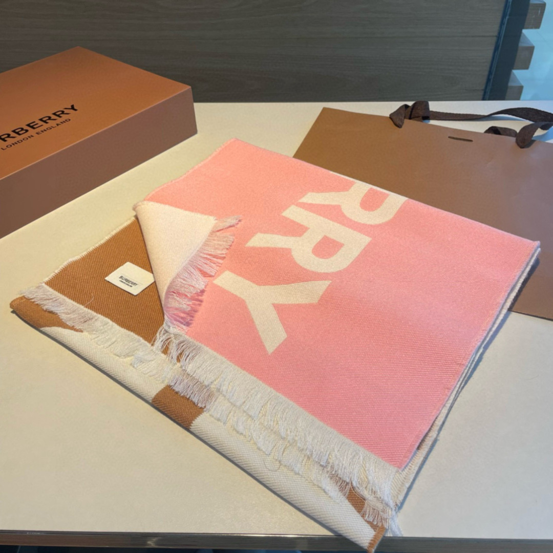 Bur难得尾单，Qc盯了一个月才拿出来的重磅极品好货，国内专柜没上的款，牛气满满TB系列限量款❗️双面提