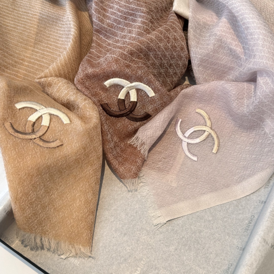 ，2025 年香奈儿极品原单 渐变色[玫瑰]非常温柔美丽的配色！高尖端产物⚠️重磅呈现 ，绝无仅有 史无