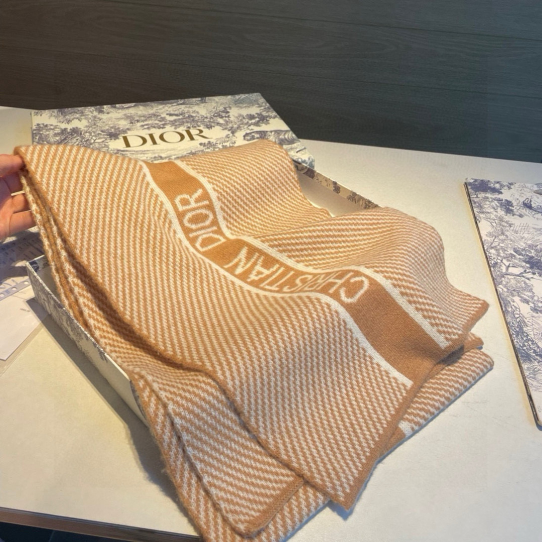 ━━━━ ● Dior迪奥 ● ━━━━Dio*秋冬新品 新款字母印花针织款！经典logo提花时髦少女心