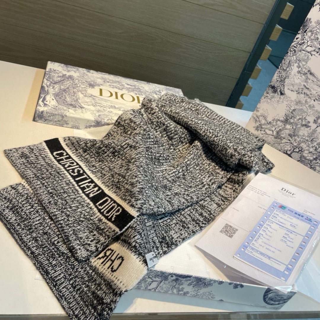 ━━━━ ● Dior迪奥 ● ━━━━Dio*秋冬新品 新款字母印花针织款！经典logo提花时髦少女心