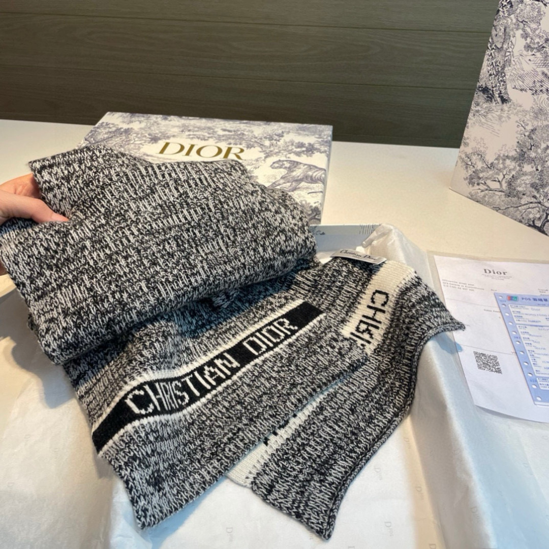 ━━━━ ● Dior迪奥 ● ━━━━Dio*秋冬新品 新款字母印花针织款！经典logo提花时髦少女心