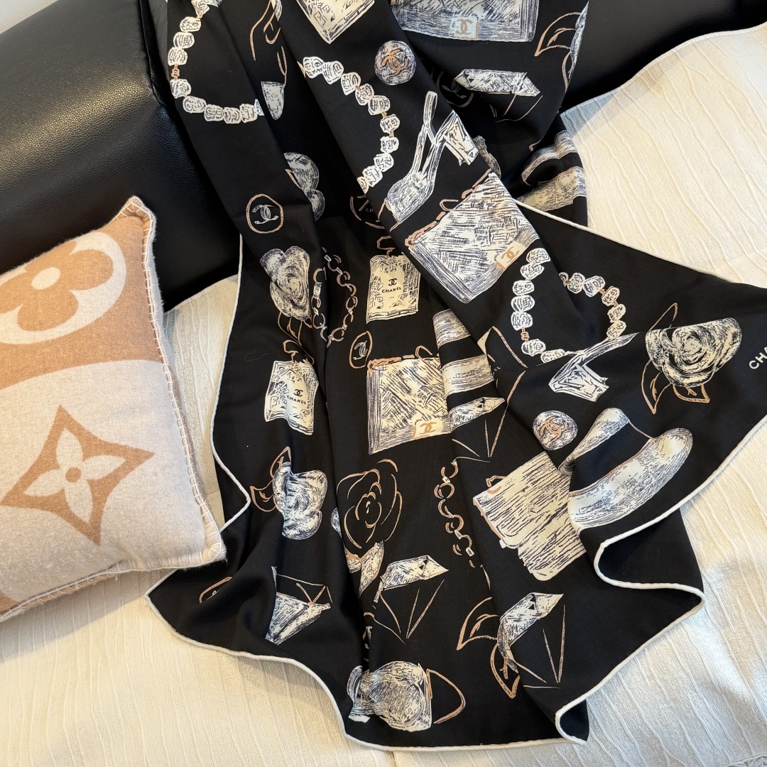 经典茶花优雅Coco风,Chanel最新菱格丝绒大方巾~气质到骨子里,香奶奶新一季的面料超高级,真心超级