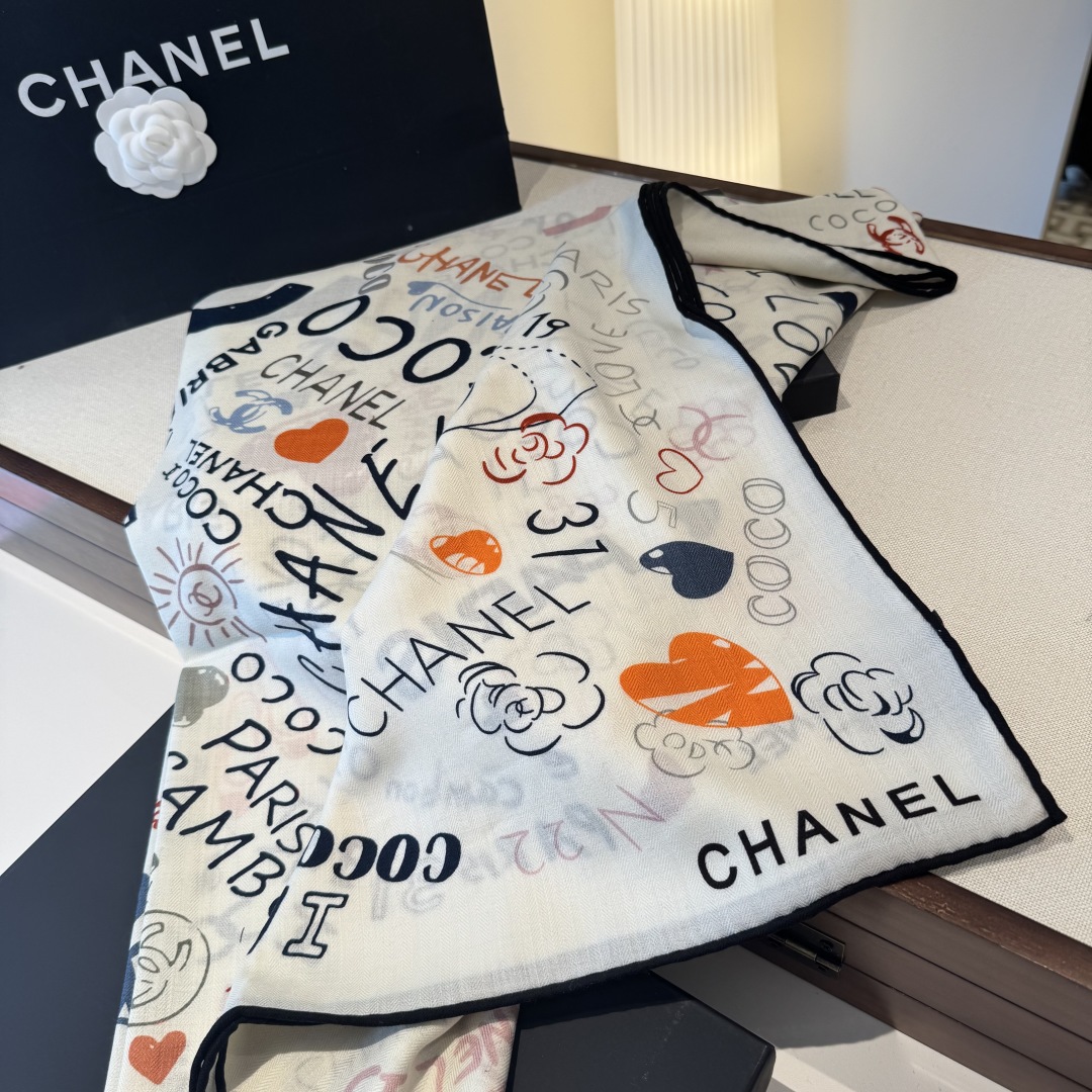 经典茶花优雅Coco风,Chanel最新丝绒大方巾~气质到骨子里,香奶奶新一季的面料超高级,真心超级柔软