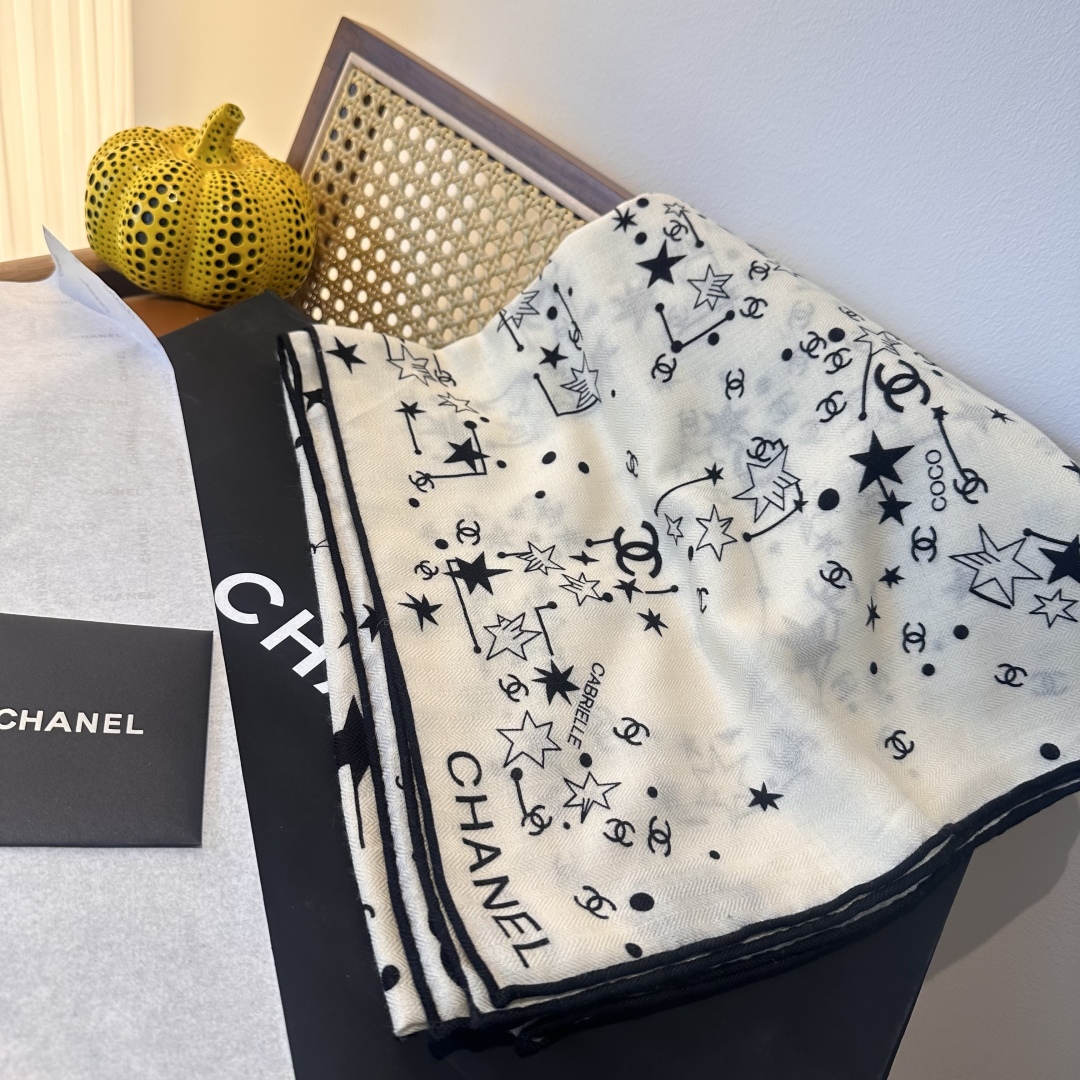 ✨✨【▪️ 优雅型格！这份魅力绝对是艺术大师级才能创作的一线水准❗️】太佩服Chanel这位设计师了，出